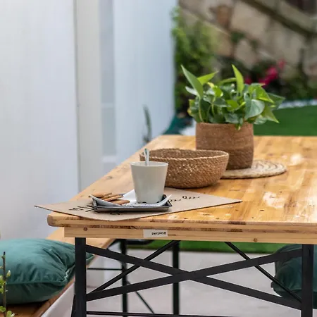 Ideal & Soleado Duplex Con Jardin *